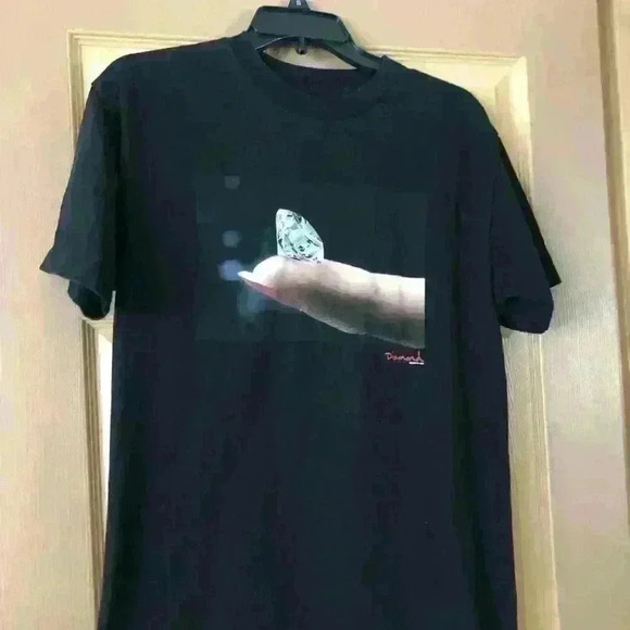 Men Diamond t-shirt size medium​​​​​​​​​​​​​​​​​​​​ - Picture 1 of 3